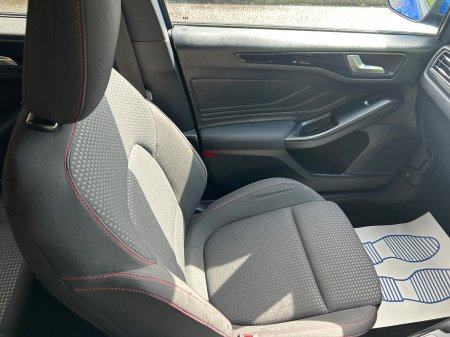 2019 Ford Focus - photo 14