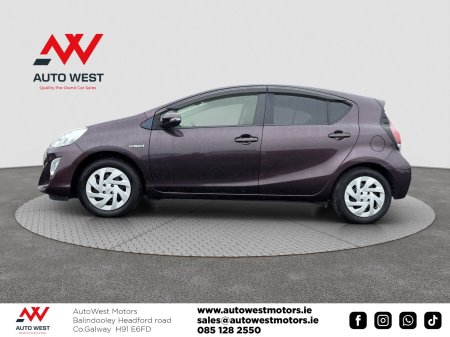 2016 Toyota Aqua - photo 5