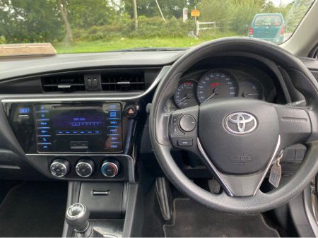 2018 Toyota Corolla - photo 15