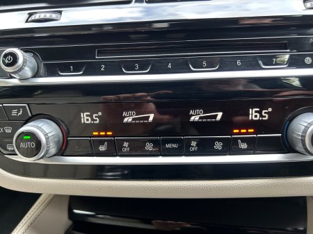 2018 BMW 5-Series - photo 12
