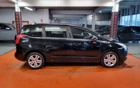2013 Peugeot 5008 - photo 9