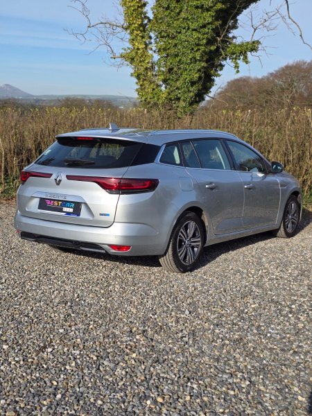 2021 Renault Megane - photo 10
