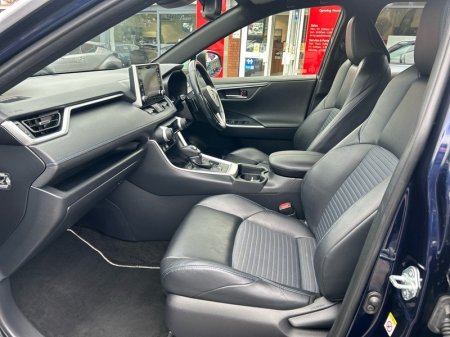 2019 Toyota RAV4 - photo 6