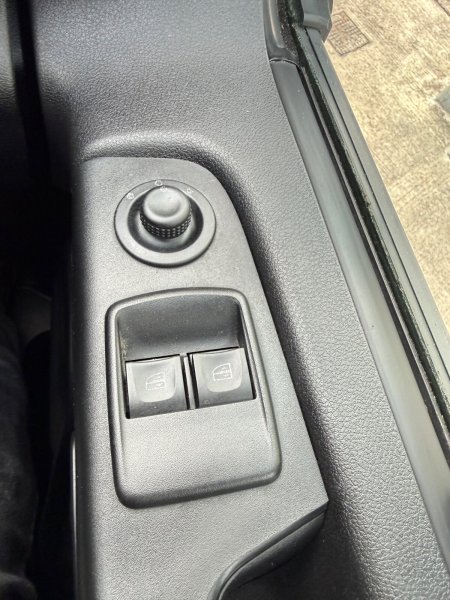 2020 Nissan NV300 - photo 20