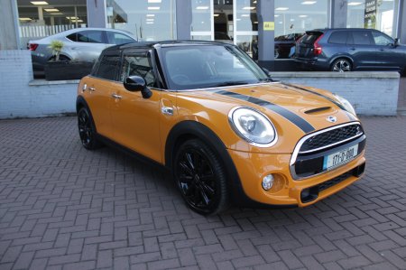 2017 Mini Cooper Cooper SD Auto