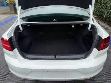 2020 Volkswagen Passat - photo 14