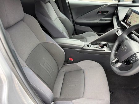 2025 Toyota C-HR - photo 12