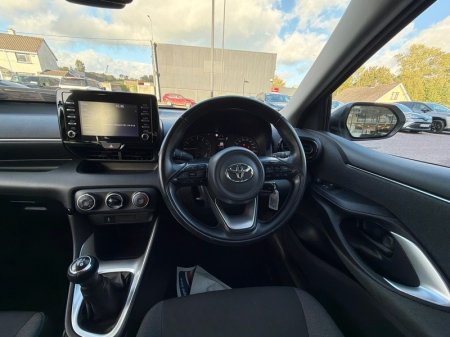 2022 Toyota Yaris - photo 9