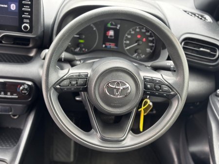 2020 Toyota Yaris - photo 8