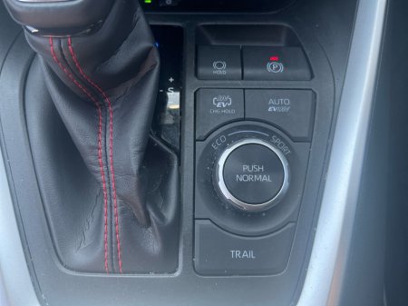 2025 Toyota RAV4 - photo 18