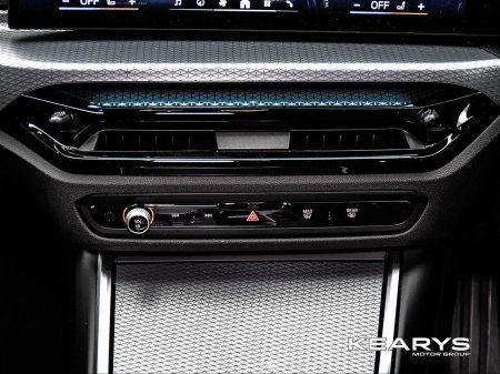 2025 BMW 3-Series - photo 15