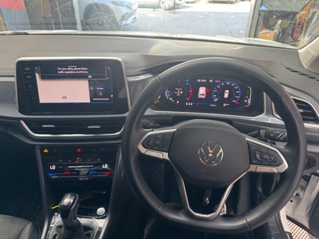 2024 Volkswagen T-Roc - photo 11