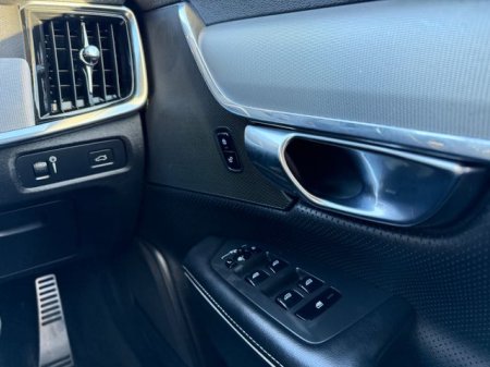 2018 Volvo S90 - photo 22