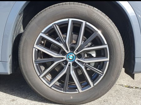 2025 BMW iX1 - photo 14
