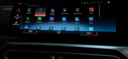 2024 BMW 3-Series - photo 32