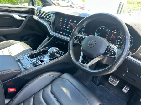 2024 Volkswagen Touareg - photo 6