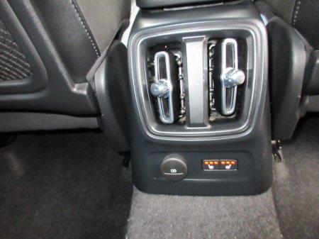 2021 Volvo XC40 - photo 18