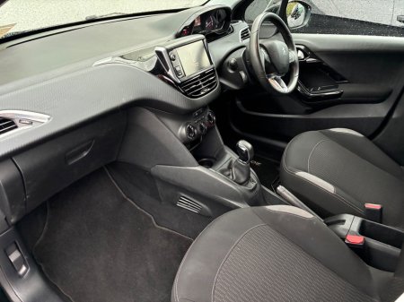 2016 Peugeot 208 - photo 15