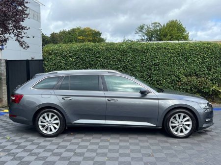 2023 Skoda Superb - photo 2