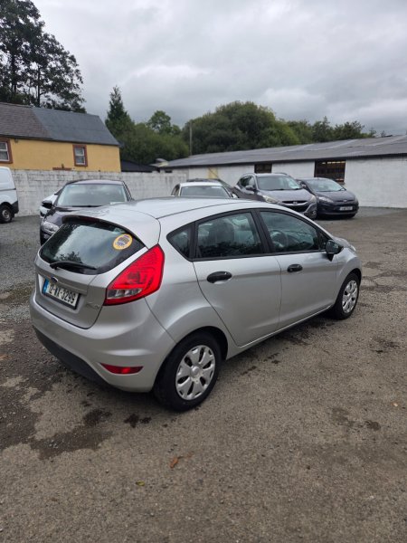 2012 Ford Fiesta - photo 10