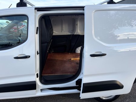 2021 Vauxhall Combo - photo 13