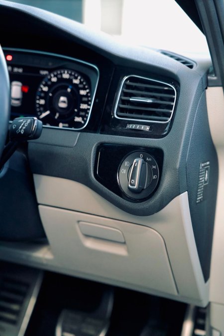 2019 Volkswagen Golf - photo 16
