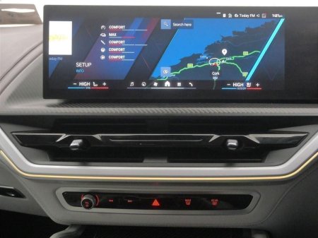 2025 BMW XM - photo 8