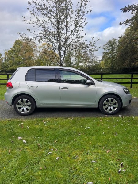 2011 Volkswagen Golf - photo 2