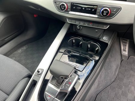 2022 Audi A4 - photo 7