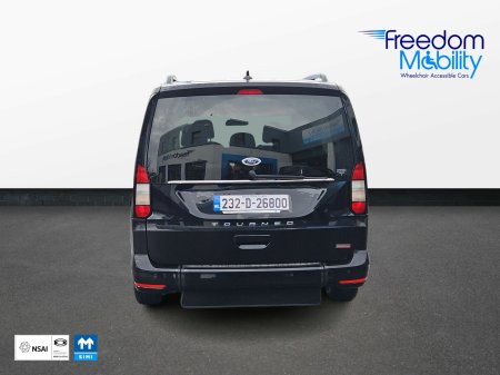 2023 Ford Tourneo - photo 12