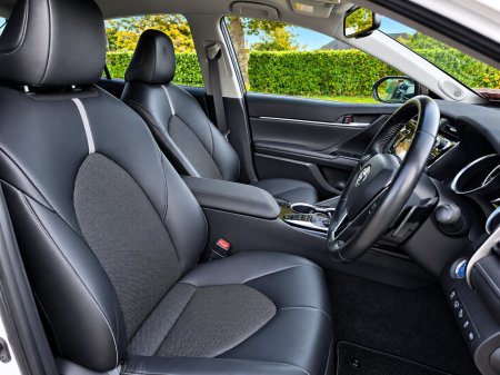 2019 Toyota Camry - photo 16