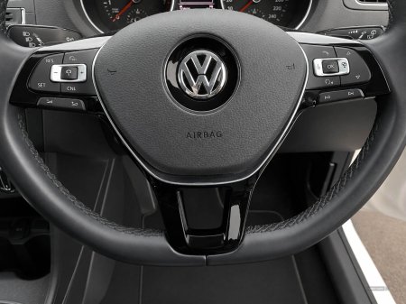 2015 Volkswagen Polo - photo 15
