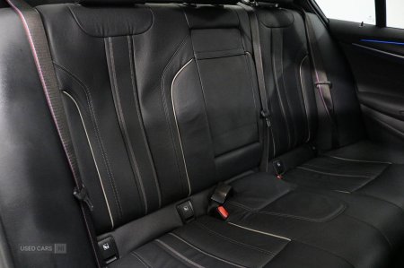 2022 BMW 5-Series - photo 13