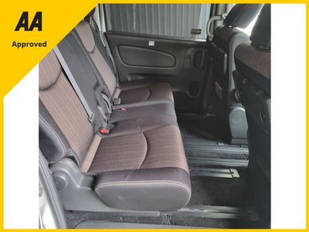 2014 Nissan Serena - photo 15