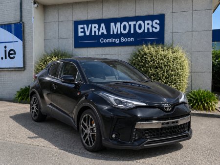 2023 Toyota C-HR GR SPORT HYBRID AUTOMATIC 1.8 PETROL //HIGH SPEC//HALF LEATHER HEATED SEATS//360 PARKING CAMERAS//KE