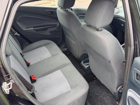 2011 Ford Fiesta - photo 10