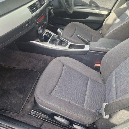 2010 BMW 3-Series - photo 8