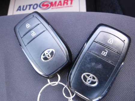 2020 Toyota Yaris - photo 16