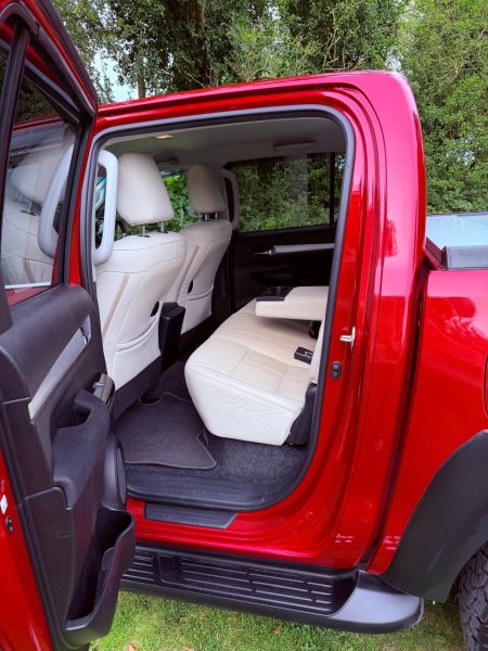 2024 Toyota Hilux - photo 12