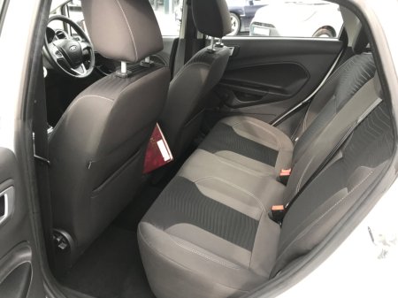 2017 Ford Fiesta - photo 24