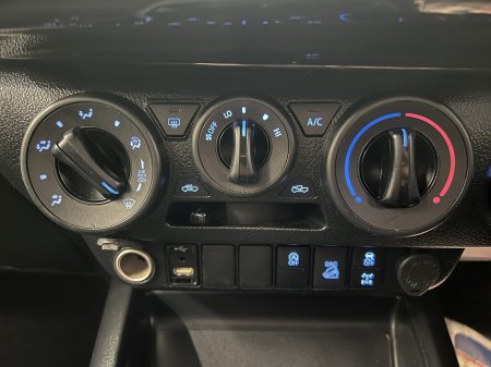 2023 Toyota Hilux - photo 9