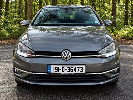2019 Volkswagen Golf - photo 2