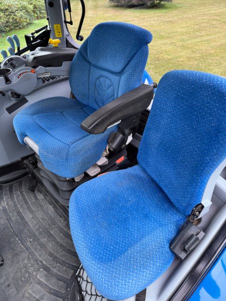 2015 New Holland T7.185 - photo 15