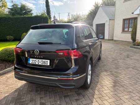 2023 Volkswagen Tiguan - photo 5