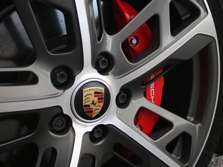 2024 Porsche Taycan - photo 23