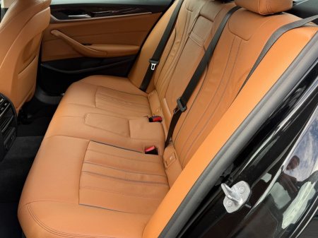 2020 BMW 5-Series - photo 9