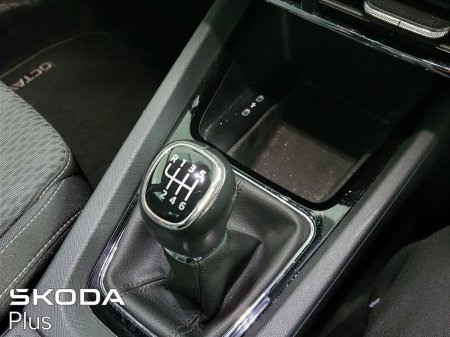 2023 Skoda Octavia - photo 15