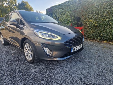 2018 Ford Fiesta - photo 2