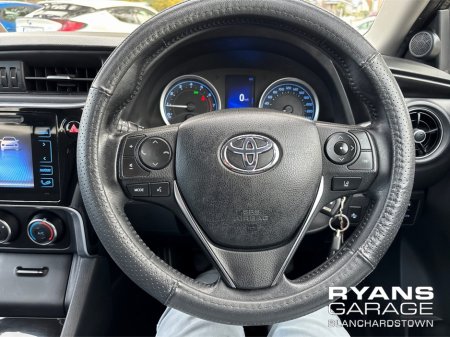 2017 Toyota Corolla - photo 14
