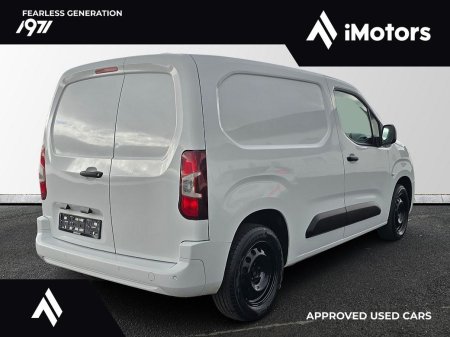 2022 Vauxhall Combo - photo 7